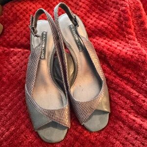 Bandolino Women's Silver Peep Toe Slingback Heels